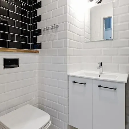 Center Apartment *